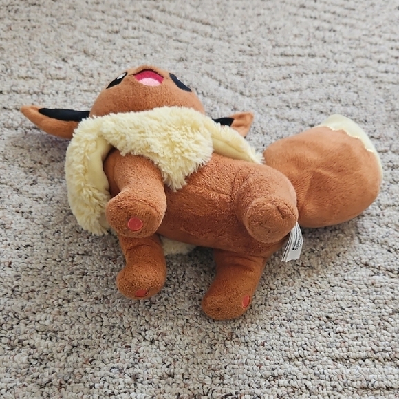 Eevee Pokemon TOMY Standing Plush Stuffed Animal - Picture 4 of 6